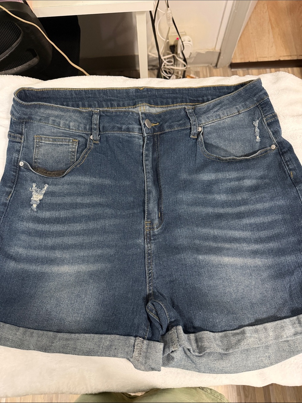 Mid-Rise Distressed Denim Jean Shorts in Blue